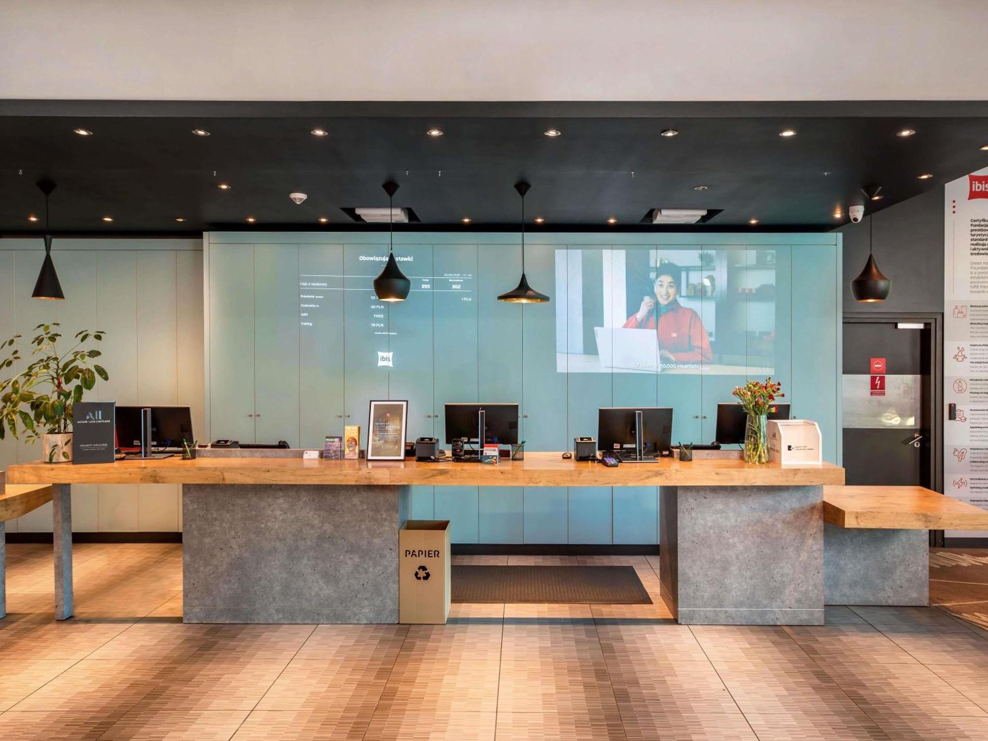 Ibis Centrum Hotell 2*